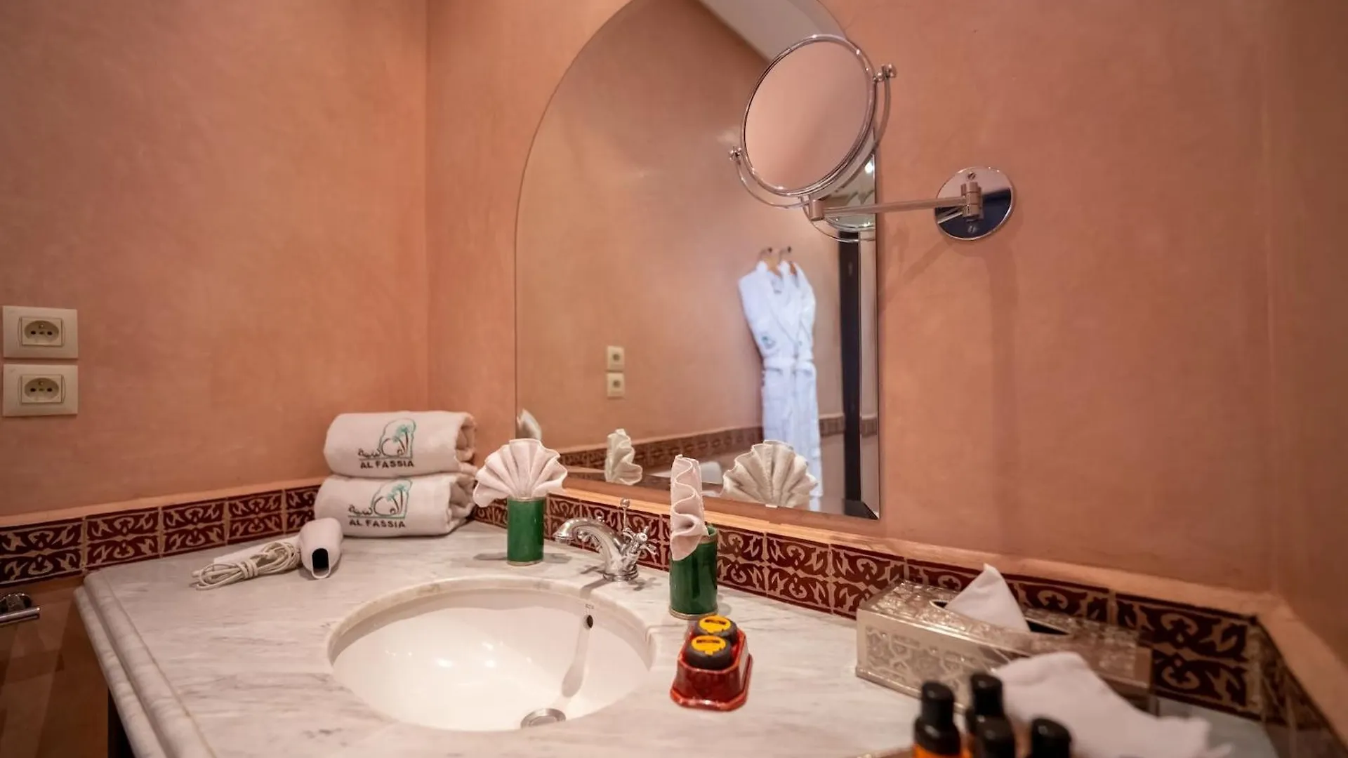 Al Fassia Aguedal Hotell Marrakesh Marockansk riad